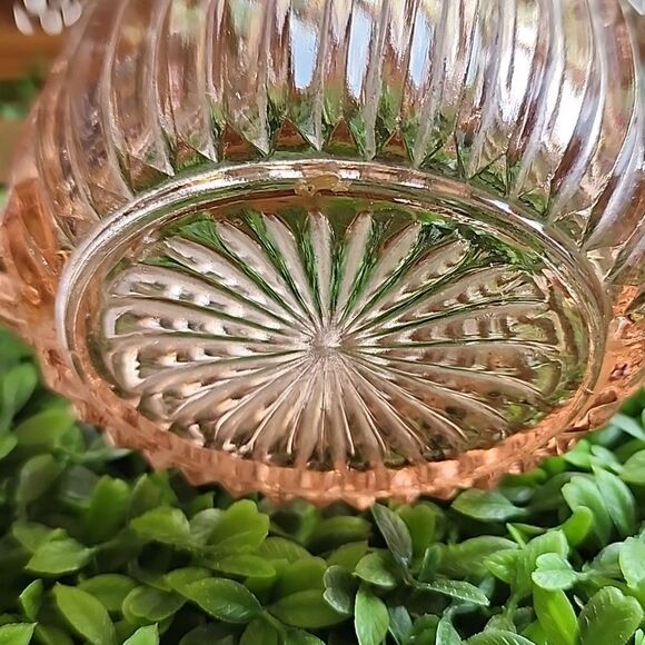 Vintage Queen Ann Depression Glass Creamer - Picture 9 of 11